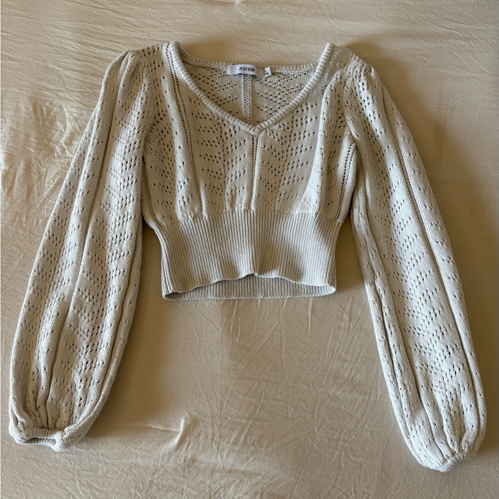 JustFab White V-Neck Sweater